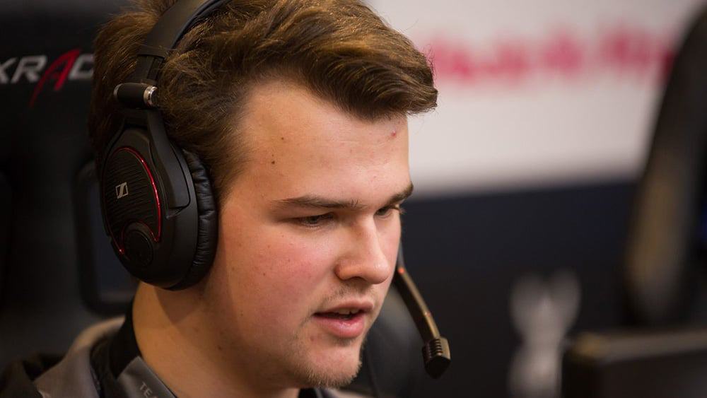 Dota 2: Khezu leaves Chaos Esports Club