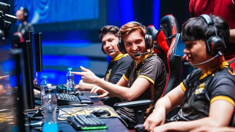 League of Legends: Golden Guardians Sign TCL MVP Closer