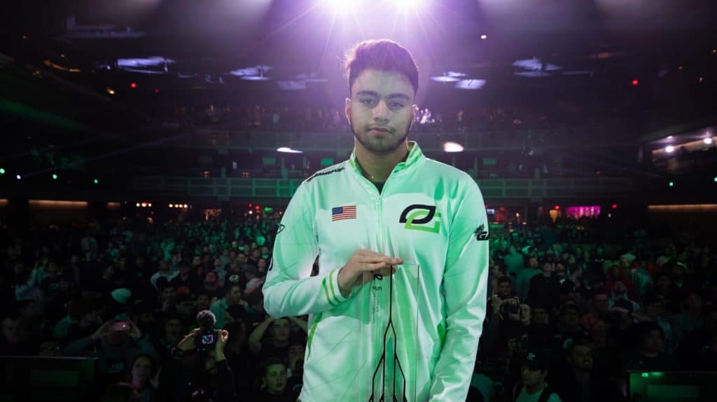 Dashy on stage in his optic gaming jersey