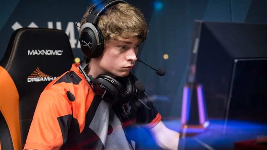 CS:GO: Swag Steps Away from Competitive Counter-Strike