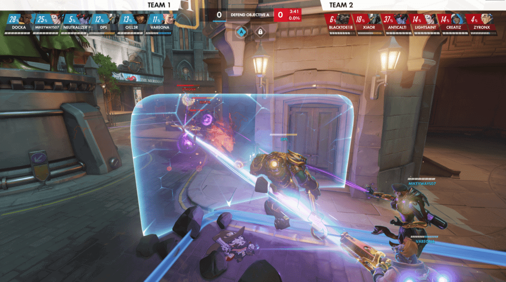 An ingame screen showing Reinhardt with shield out