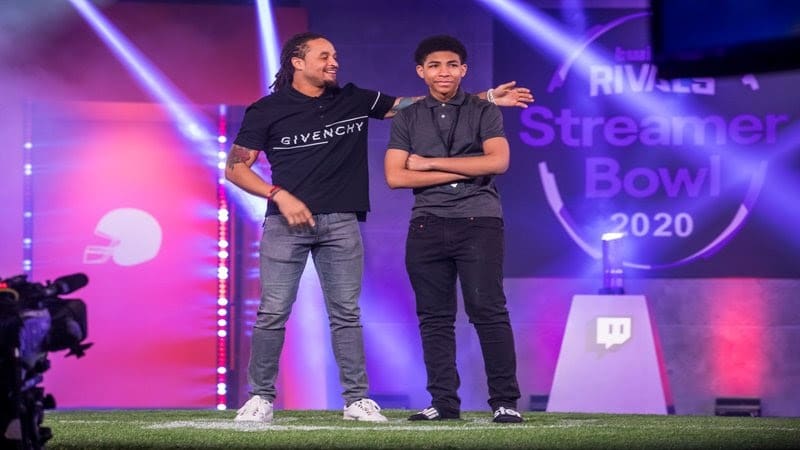 UnknownArmy Fortnite player on stage