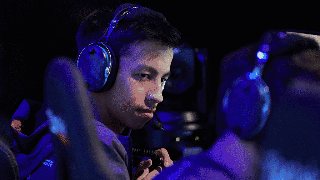 Brice “FDGod” Monsçavoir looks back at the camera after sitting down to compete