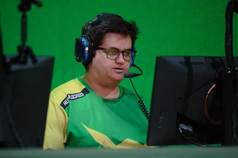 Los Angeles Valiant Overwatch player Numlocked playing on a computer