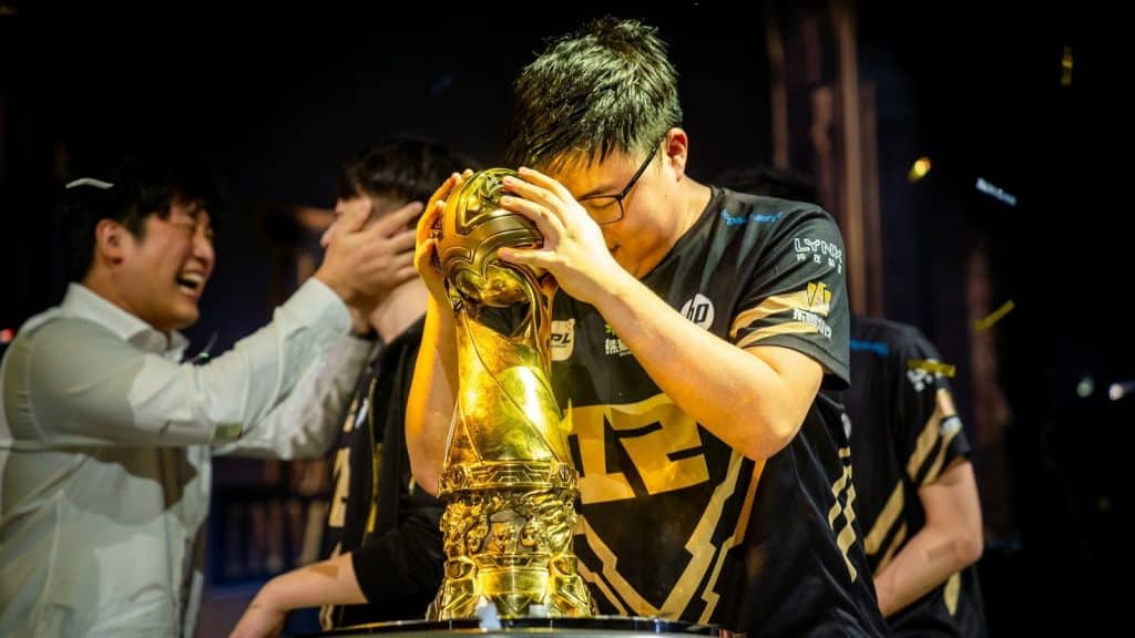 League of Legends: Uzi Announces Retirement From Competitive Play