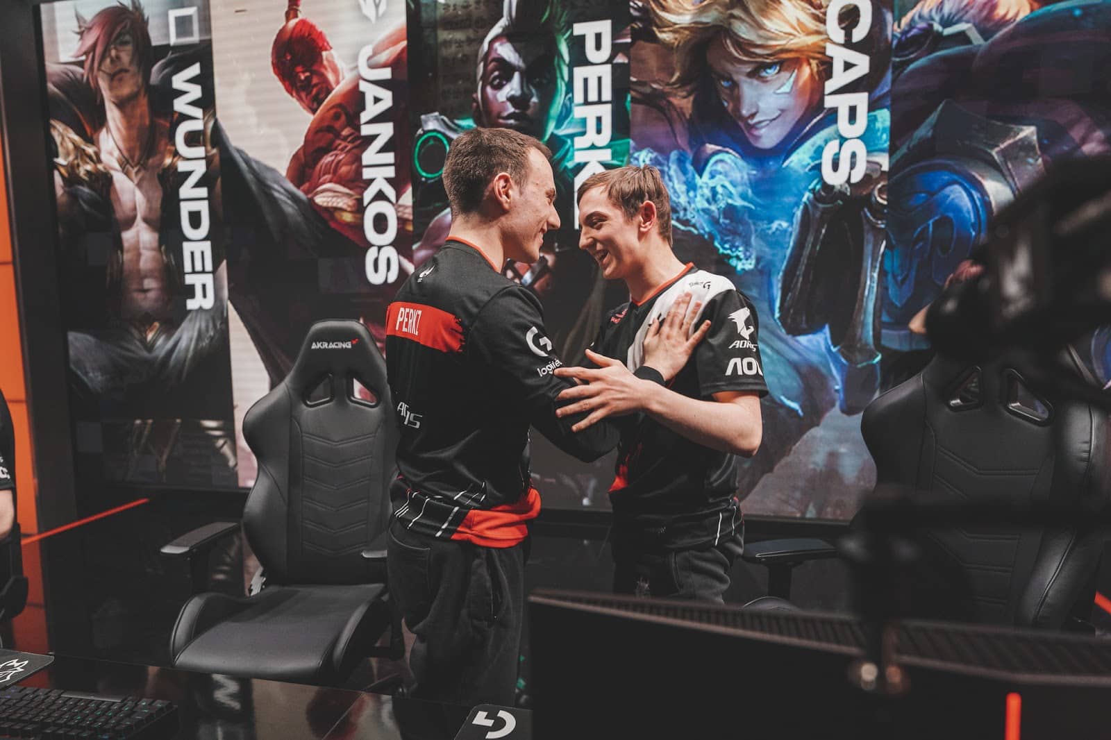 G2 Esports LEC players Perkz and Caps celebrating after a win
