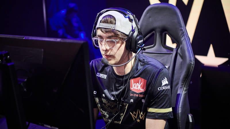 James "Clayster" Eubanks at the PC for the Subliners during a live game of Call of Duty