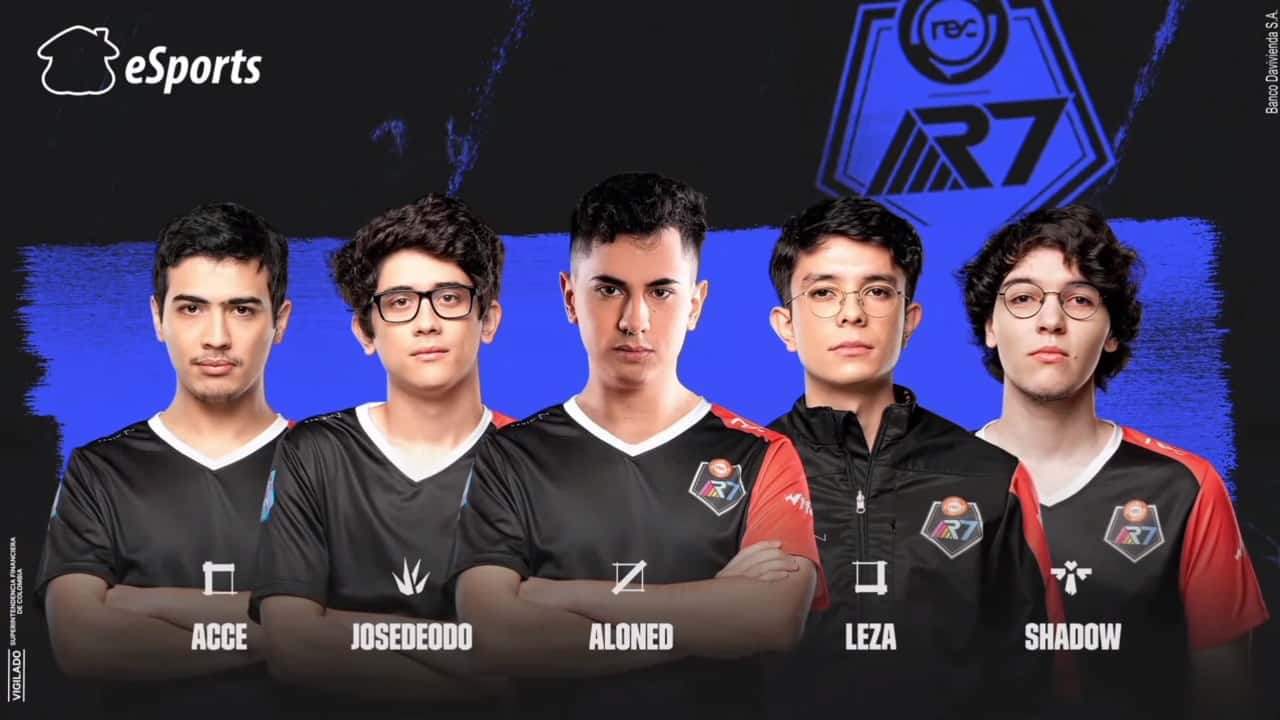 The Rainbow 7 LoL roster featuring Acce, Josedeodo, Aloned, Leza and Shadow with a blue R7 logo