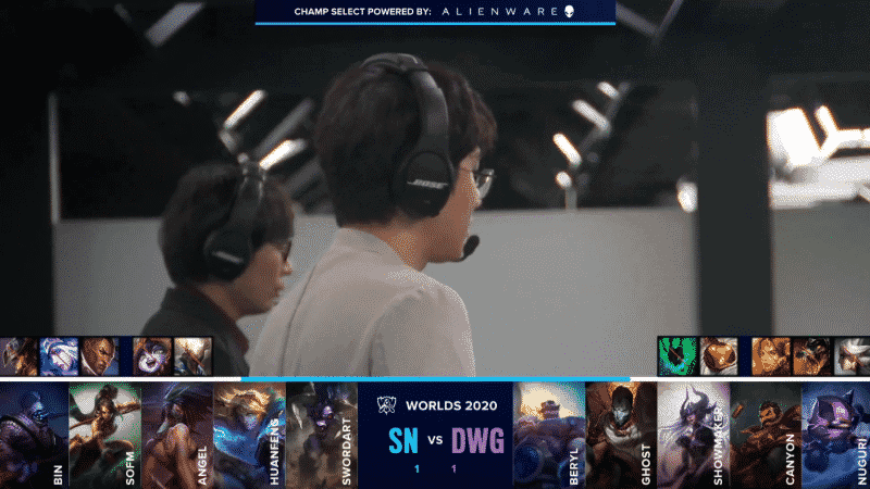 Two coaches prepare for a Worlds 2020 game with the Damwon vs Suning Game Three finals drafts below