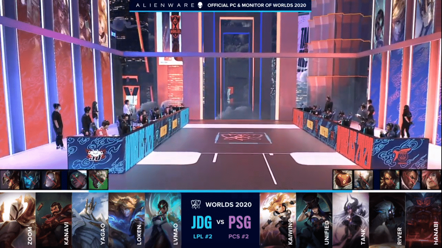 The JGD and PSG LoL teams on the Worlds 2020 stage with their game drafts below