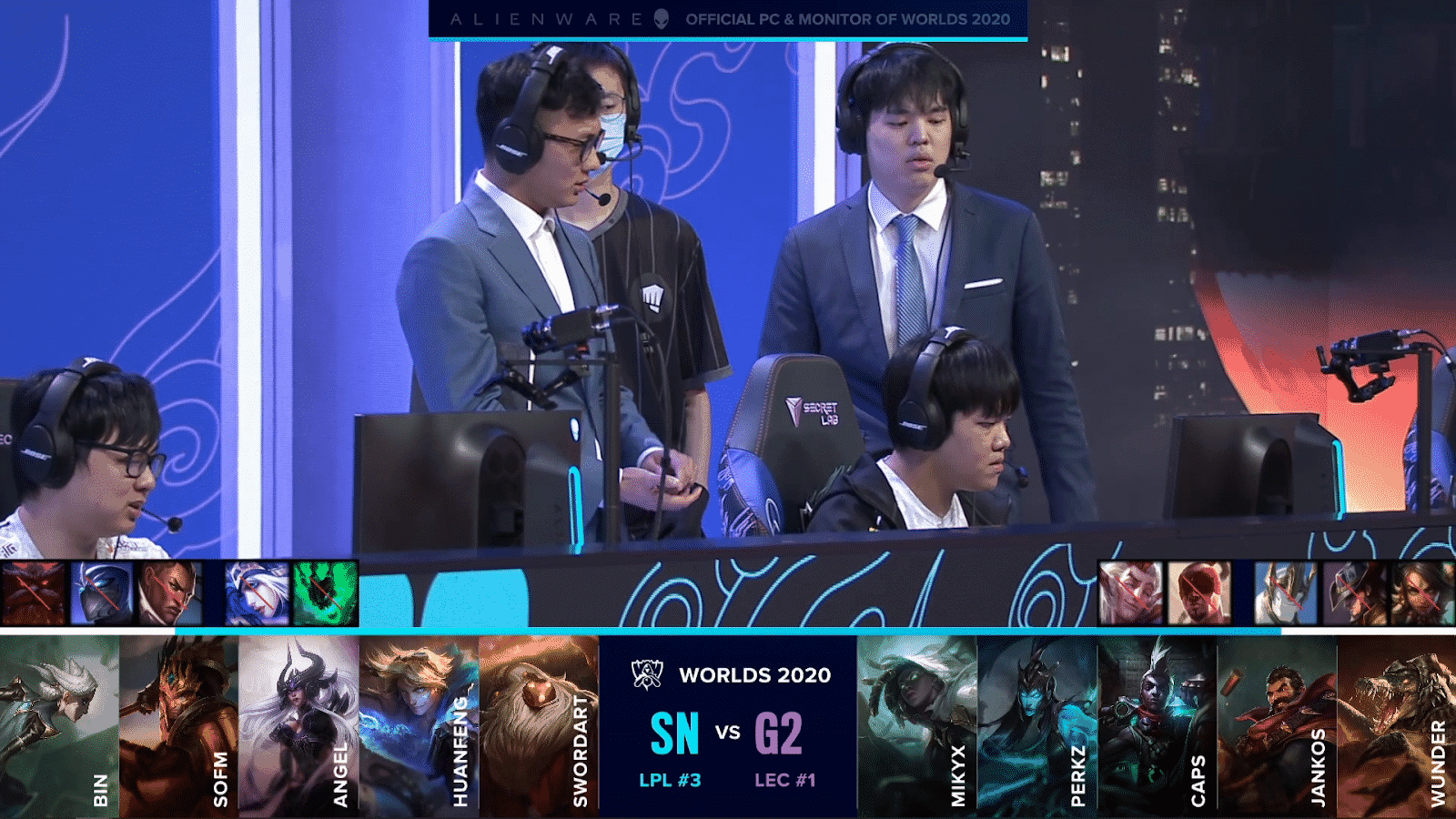 The Suning LoL players and coaches before a Worlds 2020 match against G2 Esports with the teams' drafts below