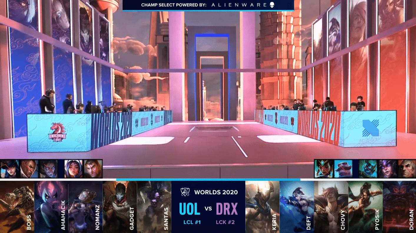 The UOL and DRX LoL teams on the Worlds 2020 stage with their game drafts below