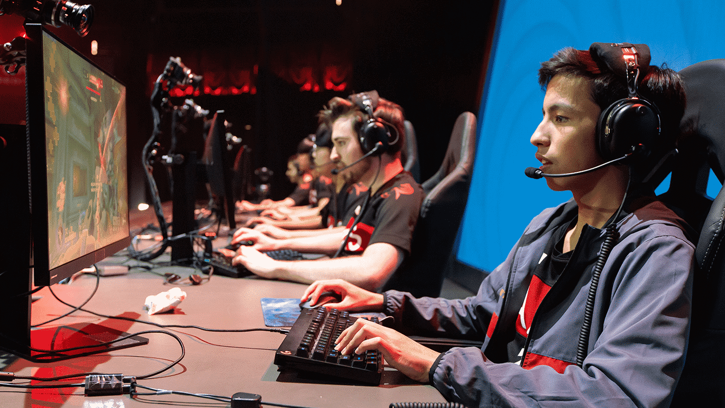 FDGod plays alongside his former team mates in Paris Eternal