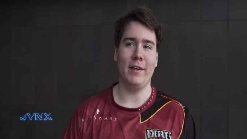  Ryley "Jynx" Linde answers a question on camera after a round in the FNCS