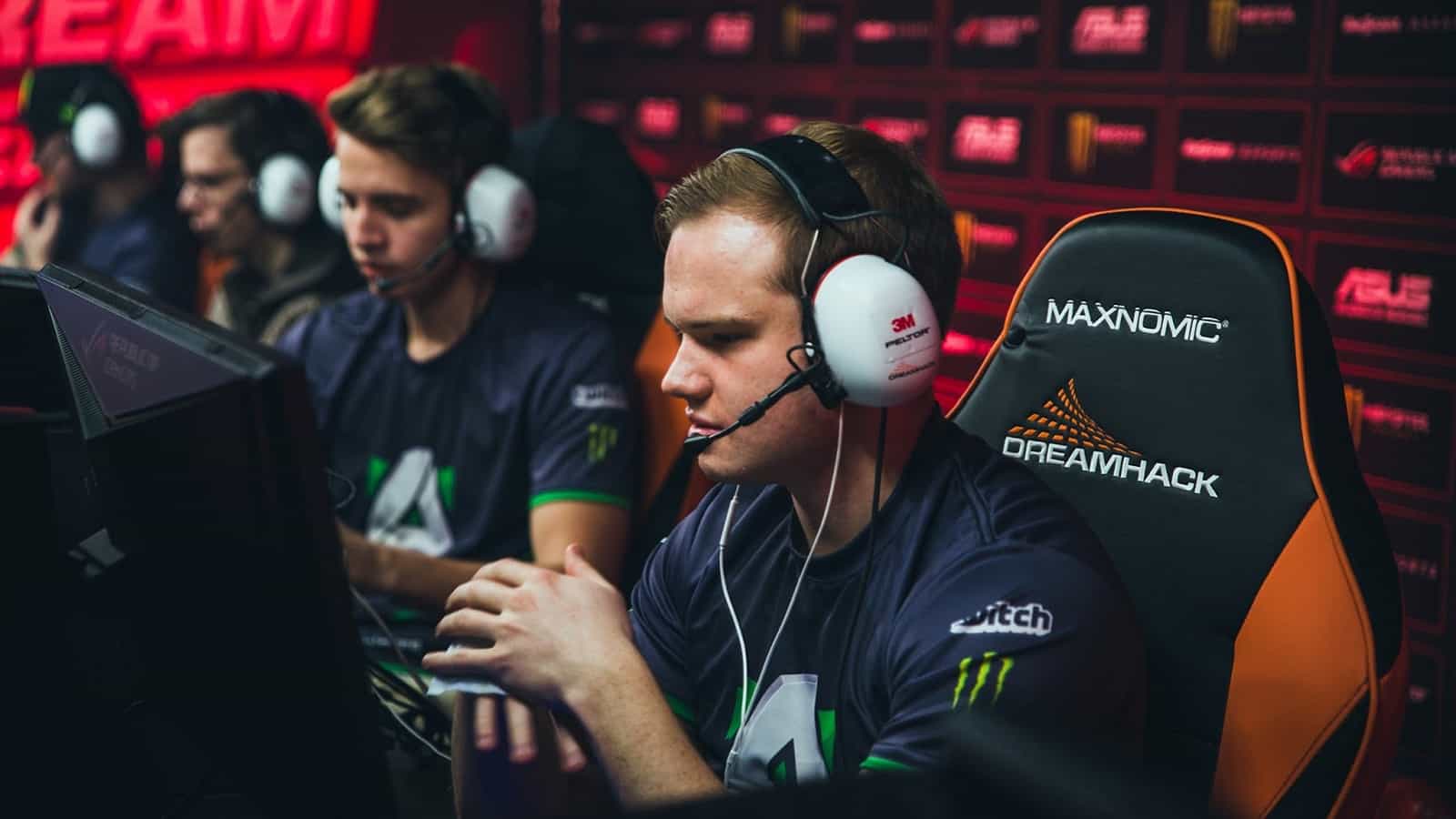 Dota 2: High Coast Esports Acquires Chicken Fighters