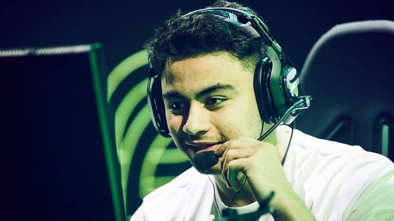 Brandon "Dashy" Otell makes a call through the mic during a live game of the Call of Duty League