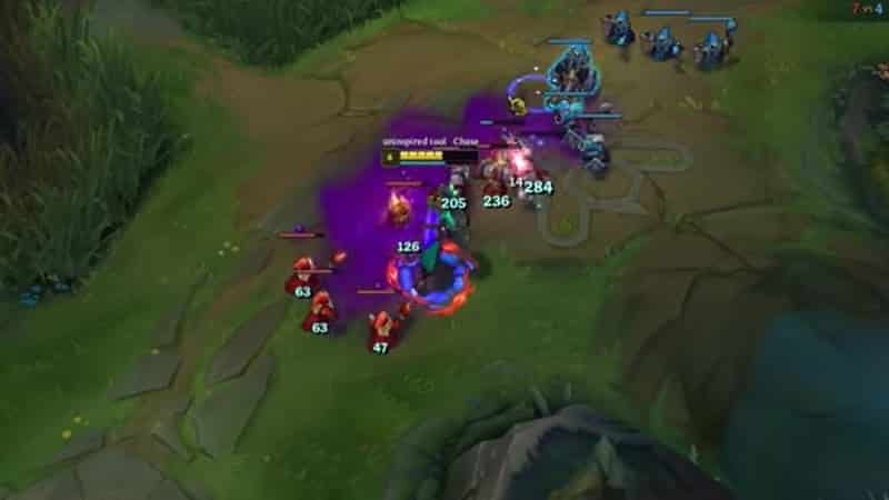 A screenshot from League of Legends showing a player playing Singed and using his Poison Trail to fast push a minion wave in the top lane.