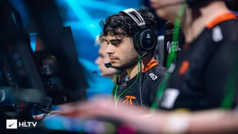 Fnatic play in a round of CS:GO at the DreamHack Masters