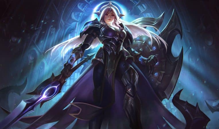 The League of Legends Champion Leona stands with her sword drawn in pitch black armor with the light of the moon surrounding her crown