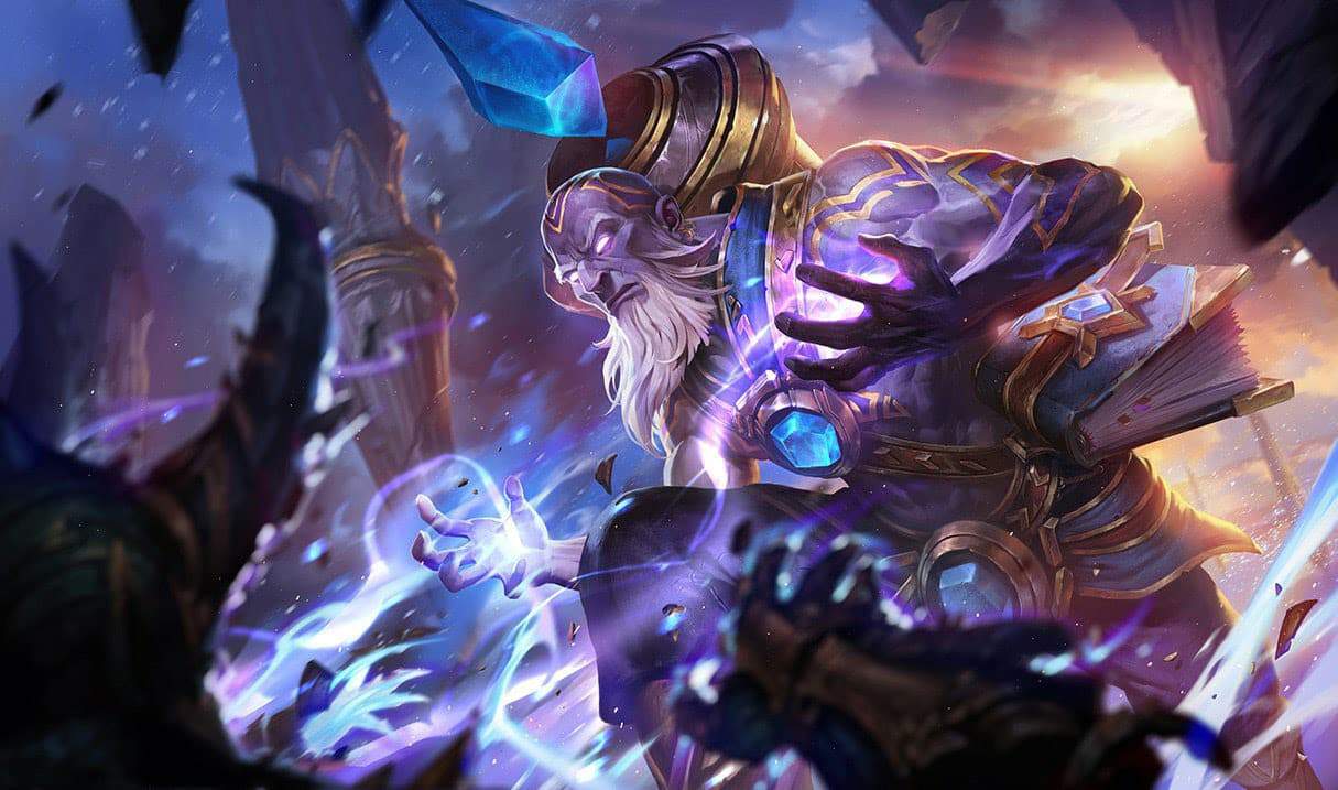 The Champion Ryze in his Triumphant skin with golden tatoos covering his body