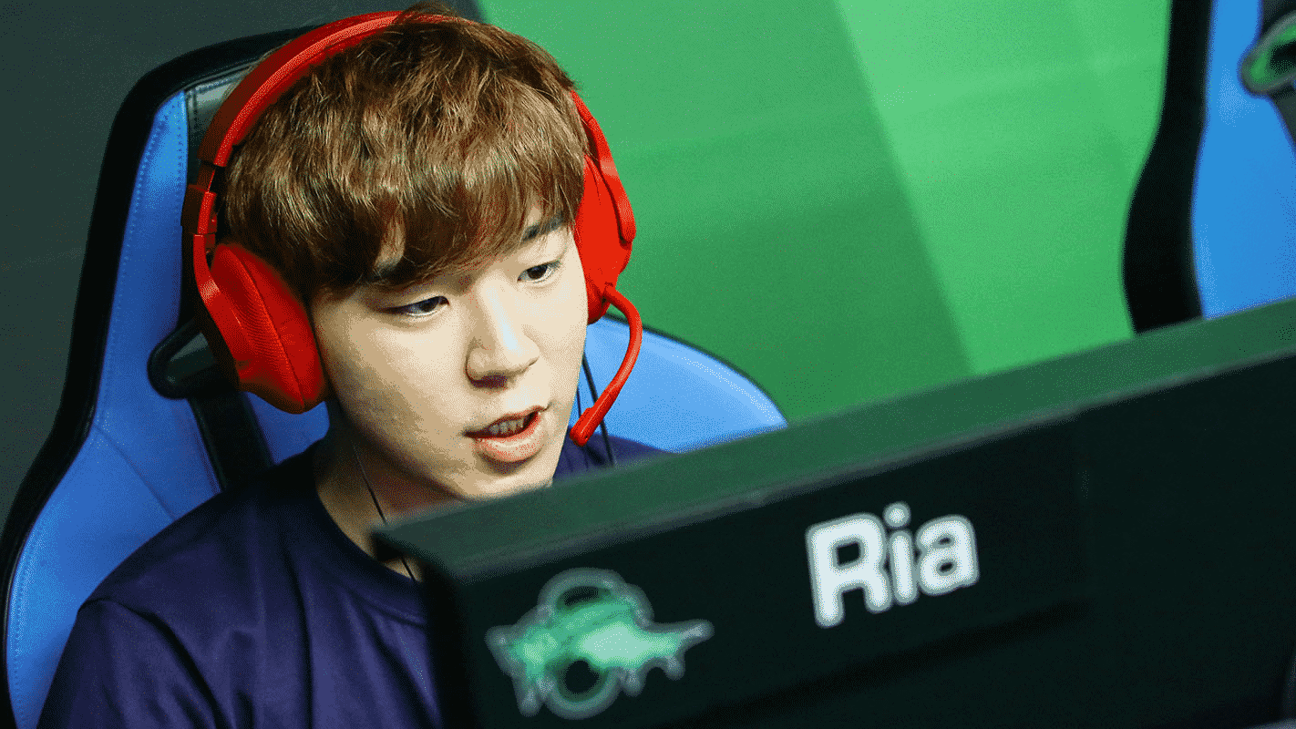 Ria of the Washington Justice playing Overwatch