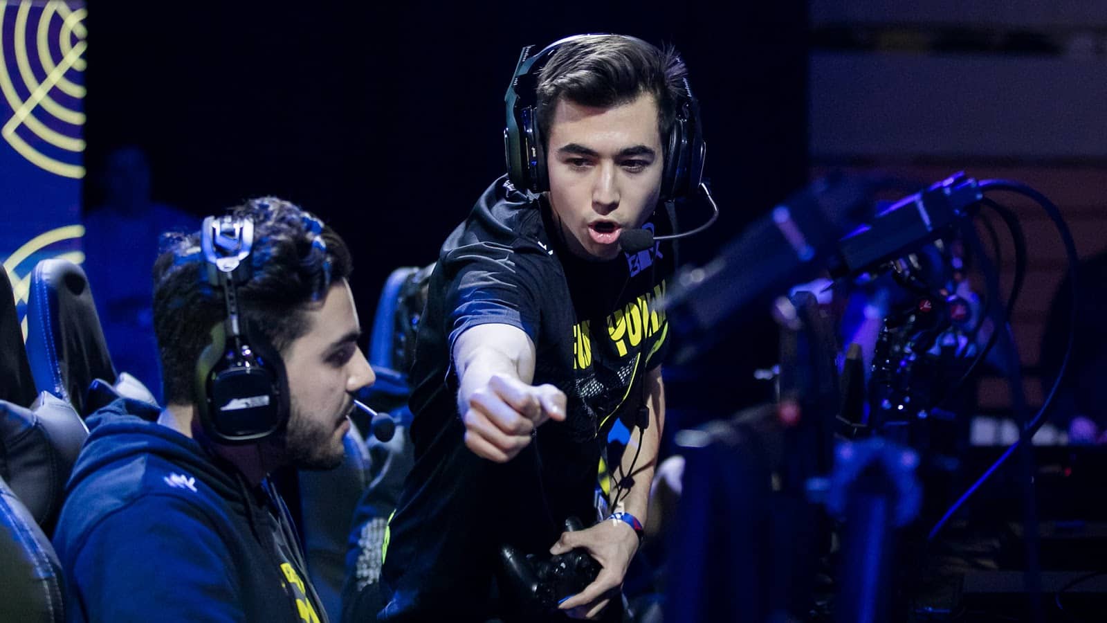 Dillon "Attach" Price points to a team mate during a live series in the CDL