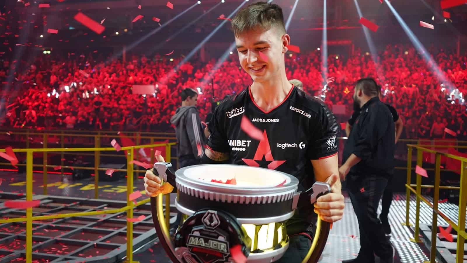 CS:GO: Dev1ce Leaves Astralis And Signs With NiP