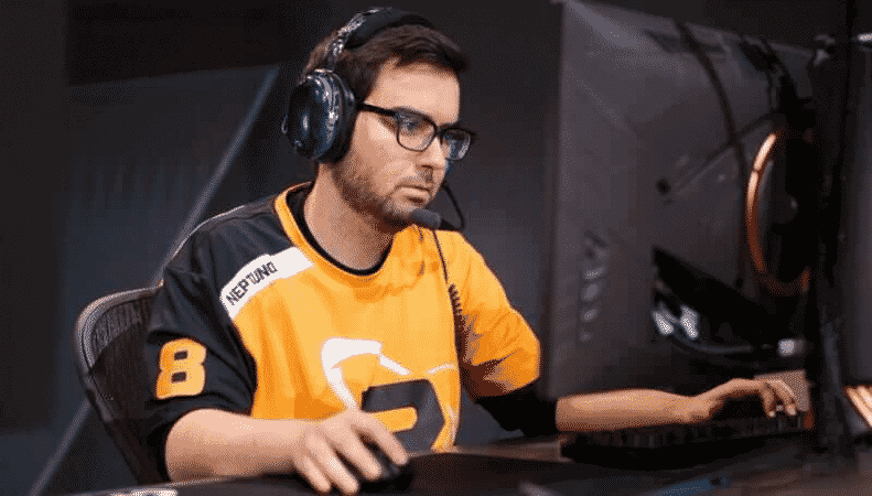 Pro Overwatch League player Alberto "neptuNo" González plays a match on stage for his former team, the Philadelphia Fusion.