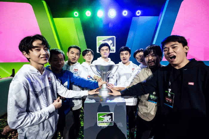 Cheng "ShowCheng" Yu celebrates after placing first in China's Overwatch Contenders