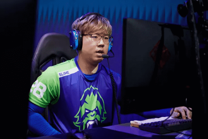 Sung-jun "SLIME" Kim during his time competing with the Vancouver Titans