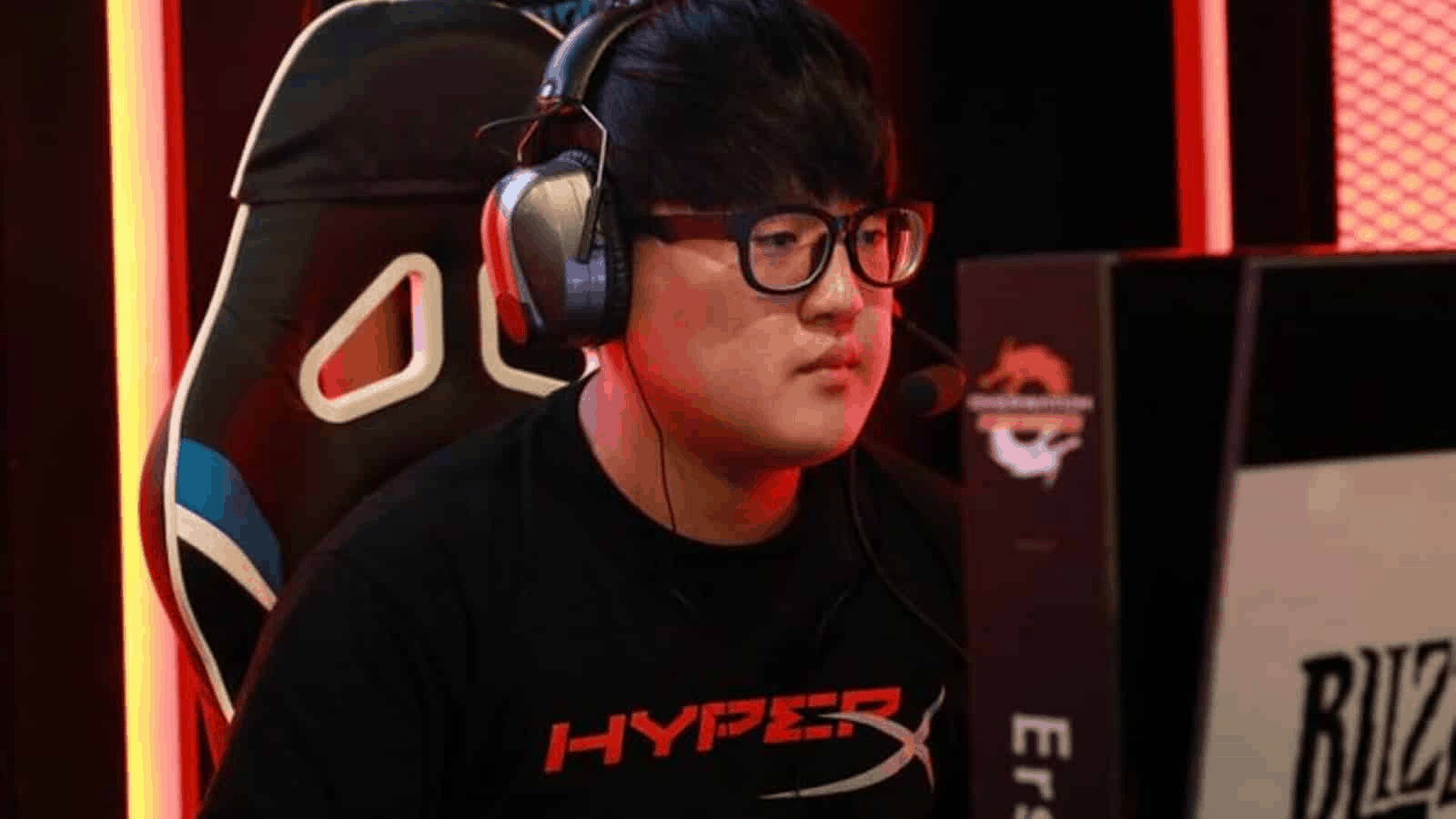 Joon "Erster" Jeong wears a HyperX shirt and his headset while playing a round of Overwatch
