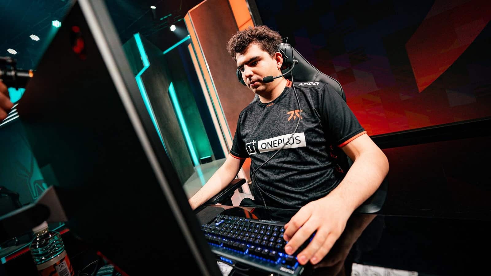 Pro LoL player for Fnatic Gabriel “Bwipo” Rau plays an LEC match on stage.