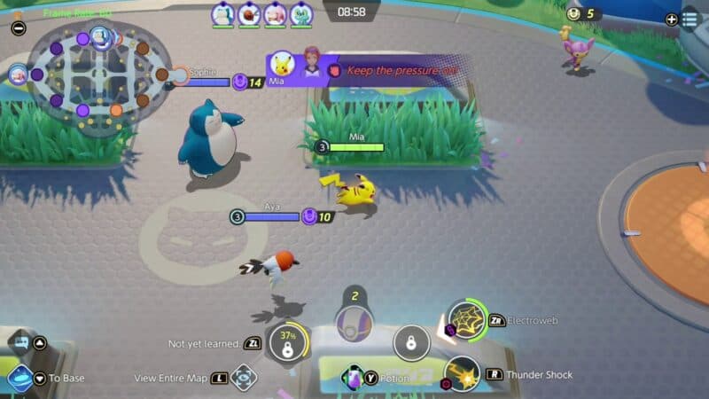 A team composed of different pokemon and roles play together n a game of Pokemon Unite