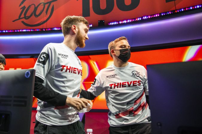Can "Closer" Celik and Felix "Abbedagge" Braun in 100 Thieves jerseys