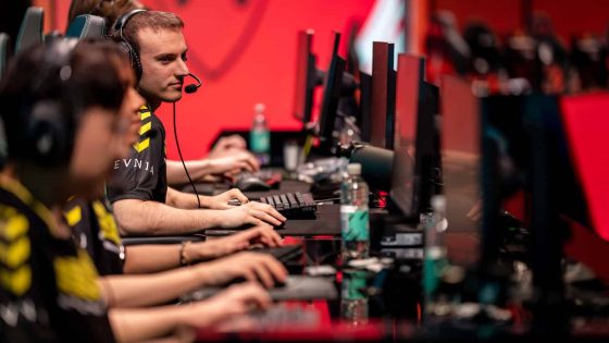 LEC Winter 2023: Groups Stage Week 2, Day 1