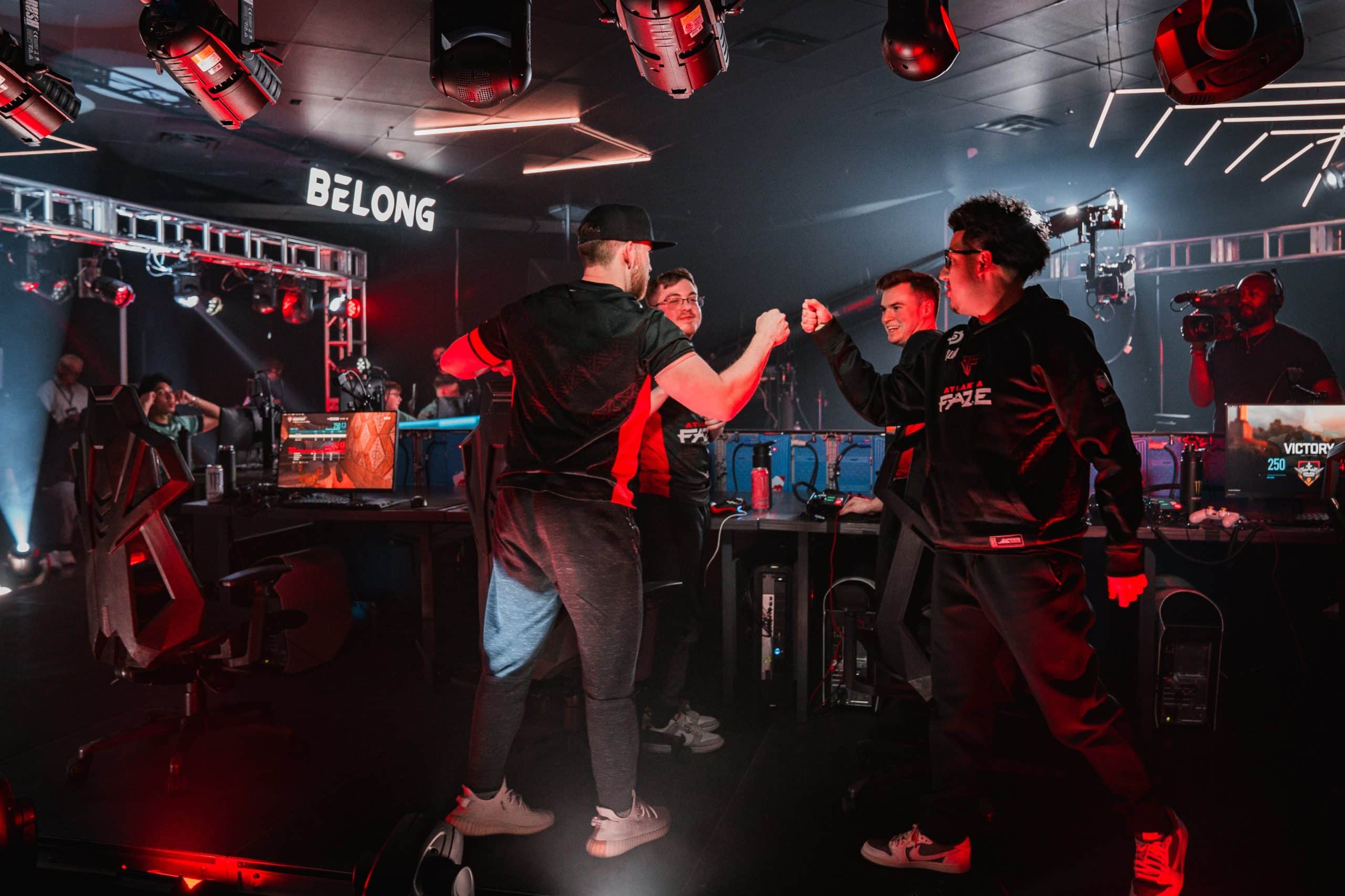 Los Angeles Thieves vs Atlanta FaZe The team of Atlanta FaZe