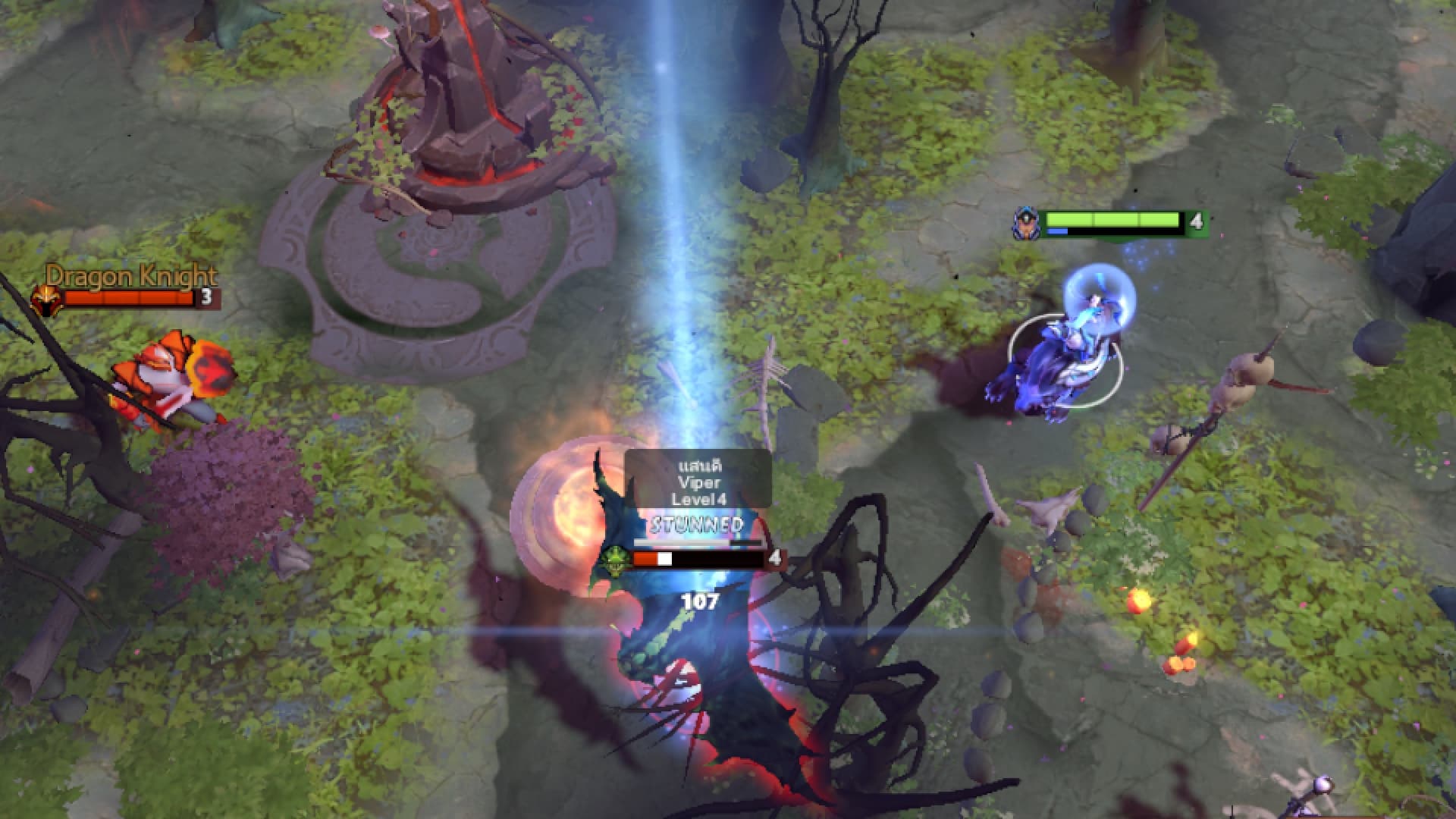Luna uses Lucent Beam on Viper