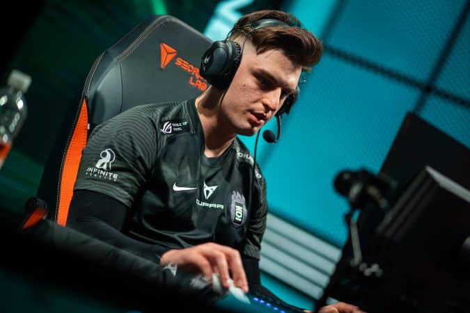 KOI vs Team Heretics Comp