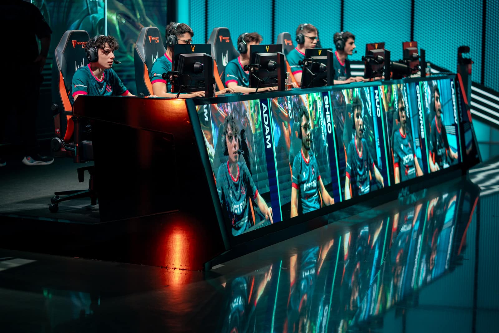 Team BDS vs Team Heretics