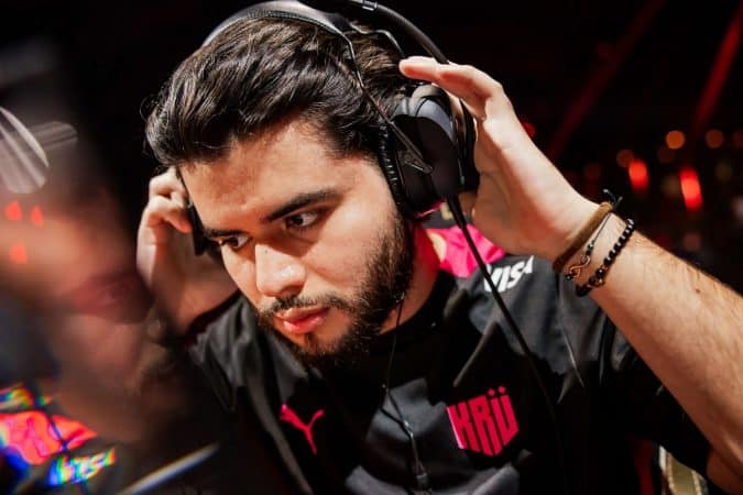 KRU Esports Valorant Player Daveeys
