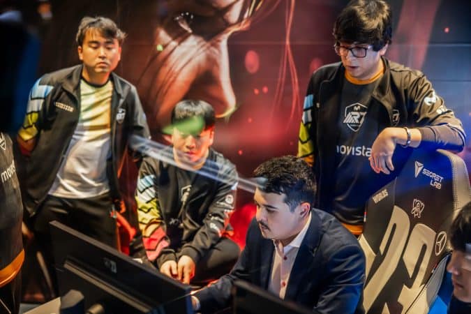 Movistar R7 and DetonatioN FocusMe Are Knocked Out
