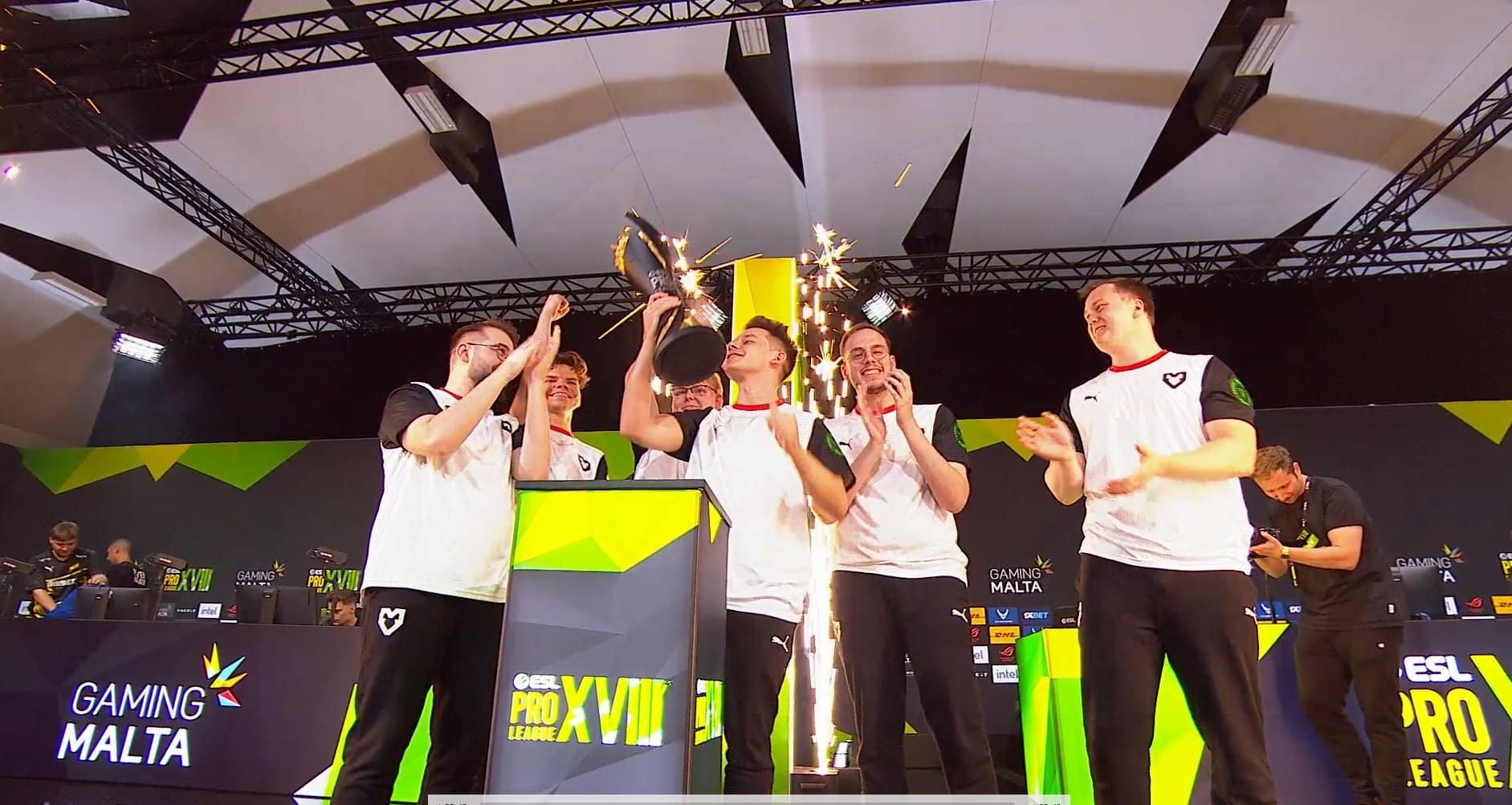 MOUZ, Jimpphat, IEM Sydney