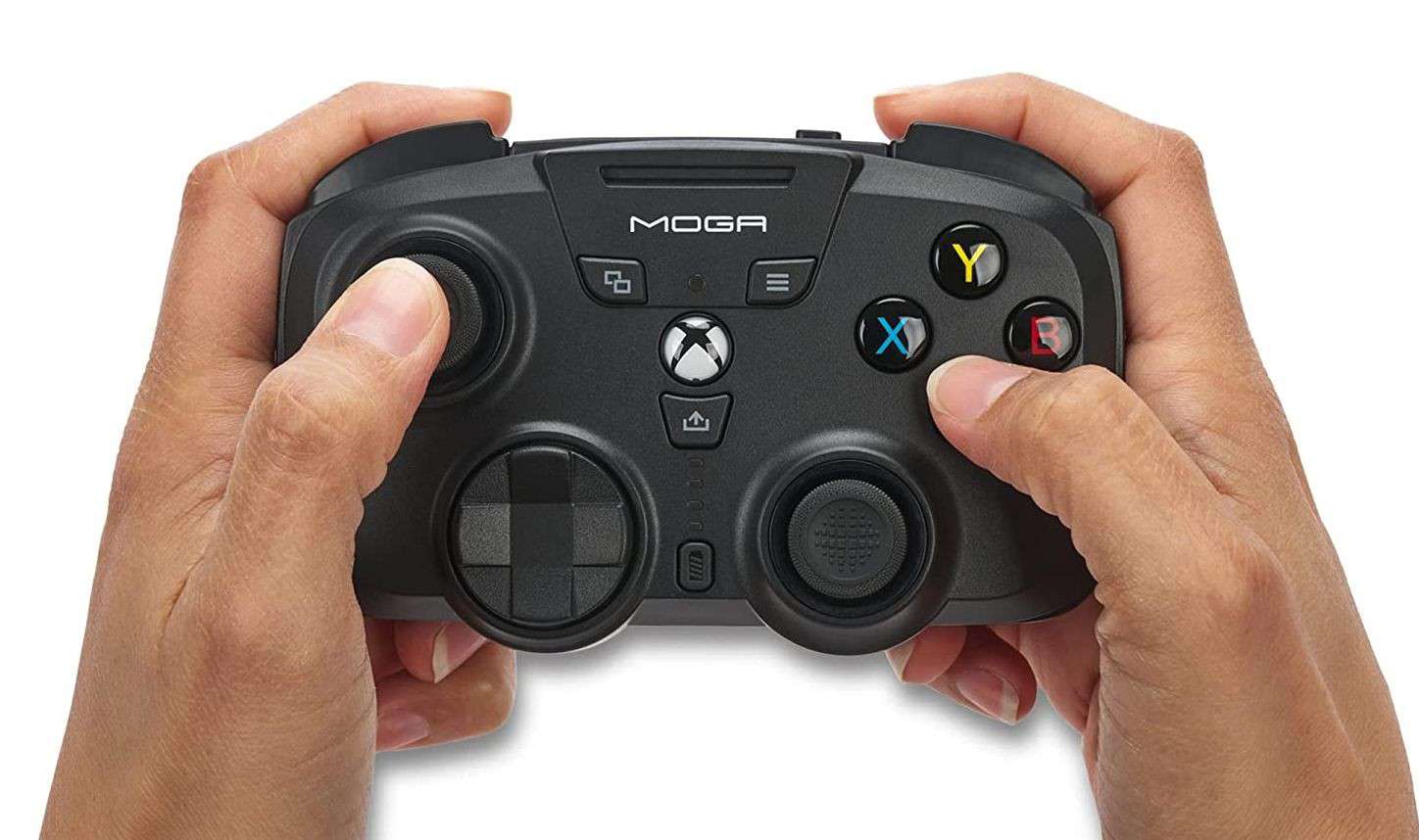 Microsoft is Cracking Down on Unofficial Xbox Controllers and Accessories