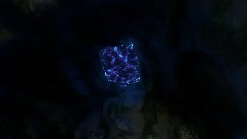 Enshrouded Luminous Growth