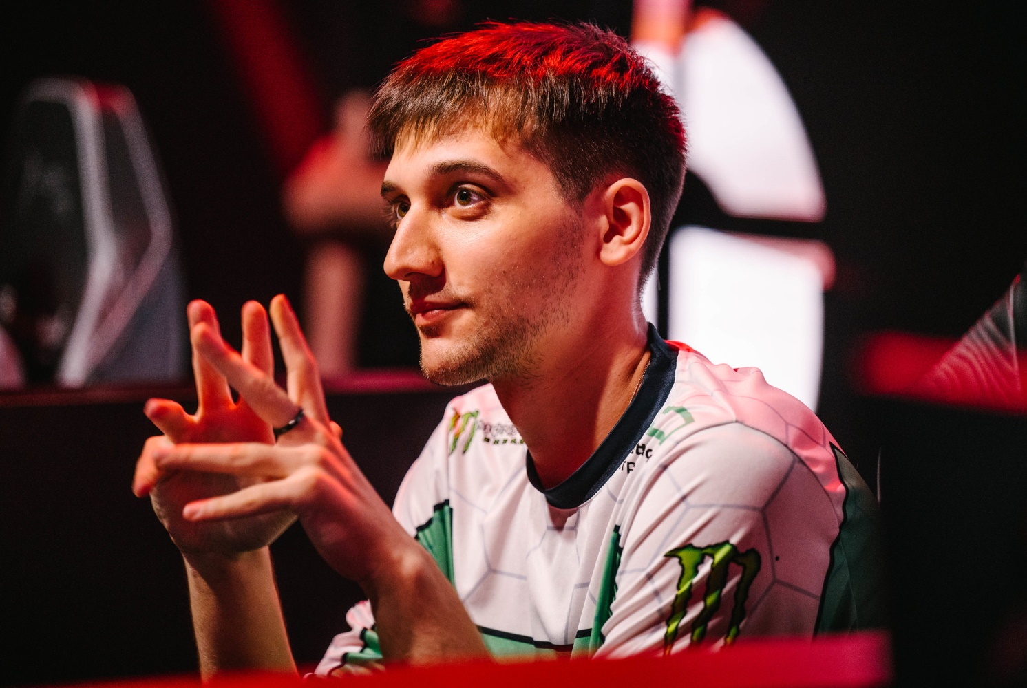 Who is Arteezy? Dota 2 Player Profile