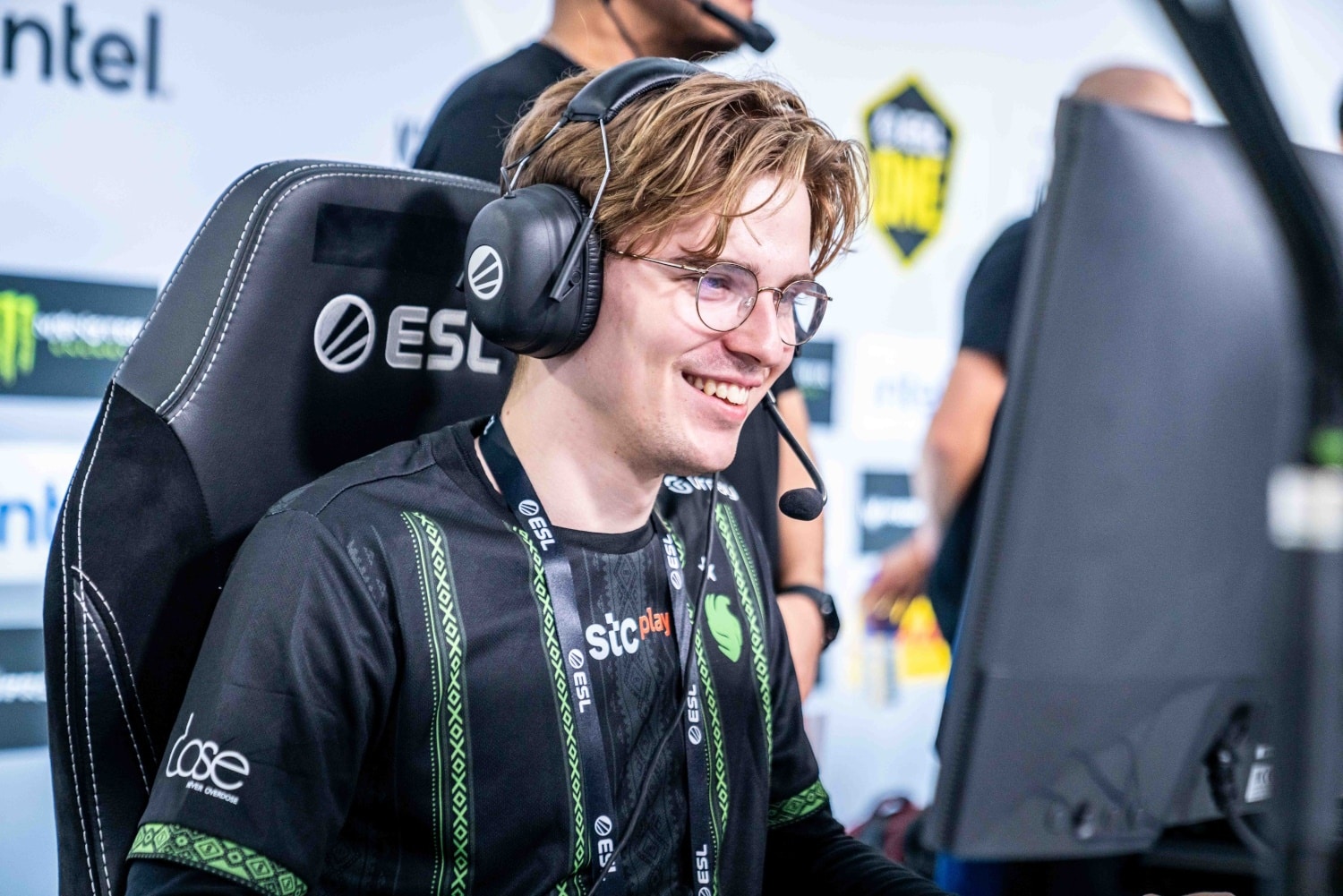 Who is skiter? Dota 2 Player Profile